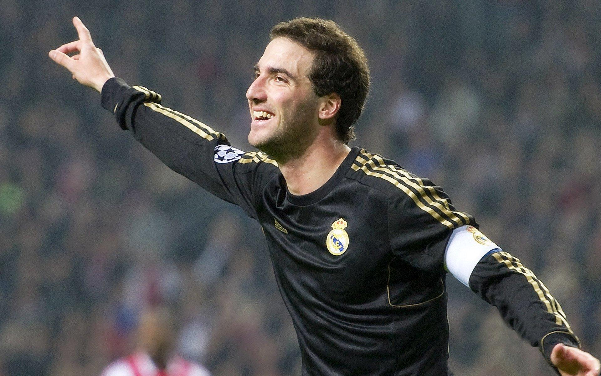 巴斯关键封盖锁定胜局,韦伯斯特三分雨逆转僵局,辽宁广厦双双告捷